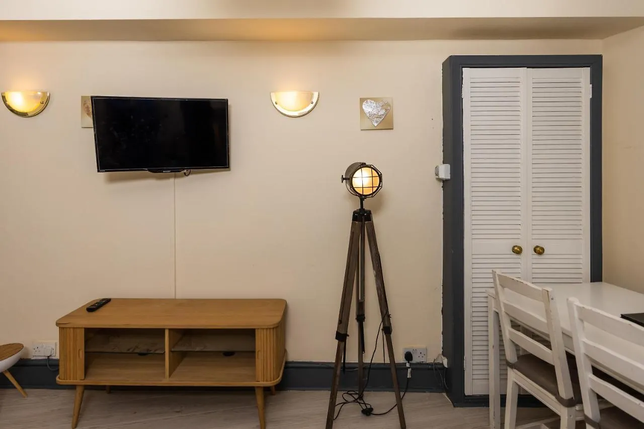 Warm&Welcoming City Centre Apartment By Meadows 3 Edinburgh 0*,